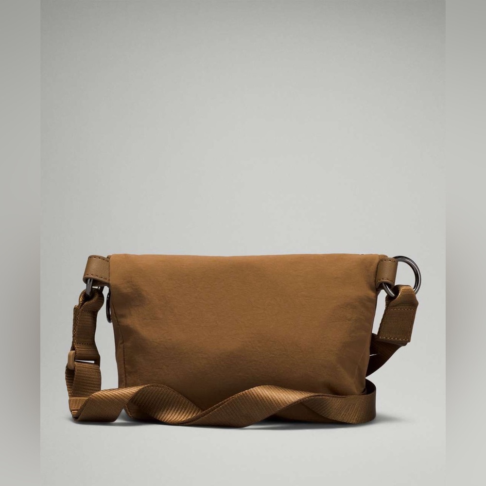 Lululemon All Night Festival Bag *Micro Burnt Caramel - Picture 8 of 9
